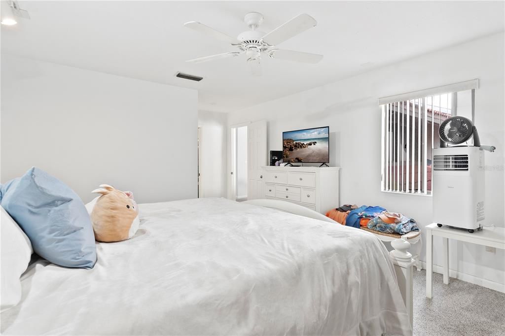 待售: $299,900 (3 贝兹, 2 浴室, 1928 平方英尺)