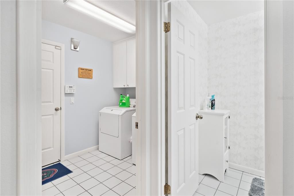 待售: $299,900 (3 贝兹, 2 浴室, 1928 平方英尺)