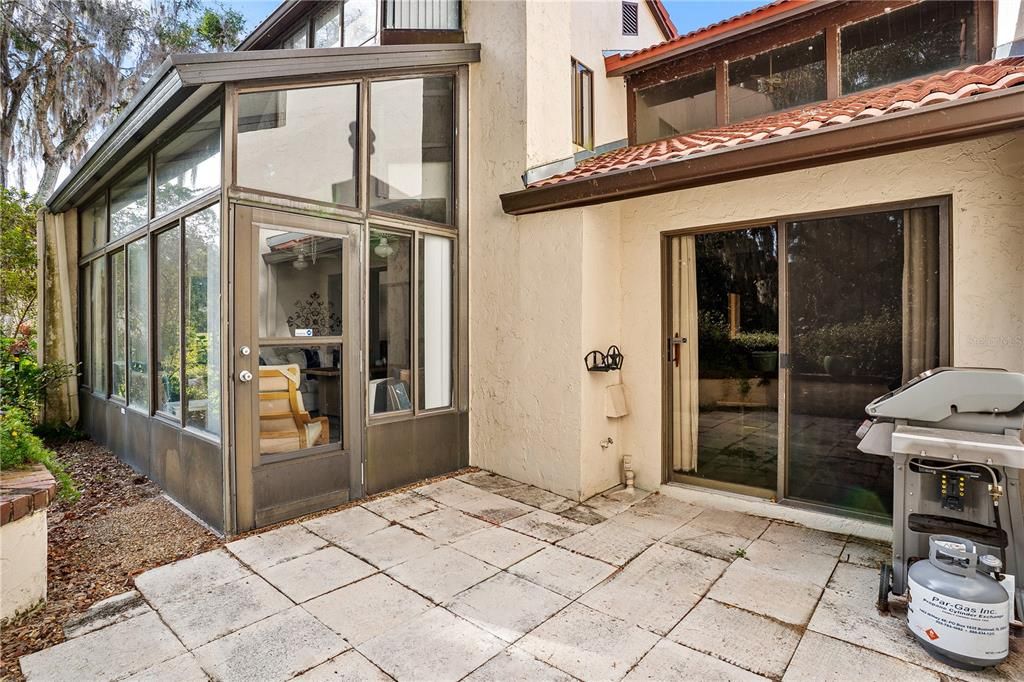 待售: $299,900 (3 贝兹, 2 浴室, 1928 平方英尺)