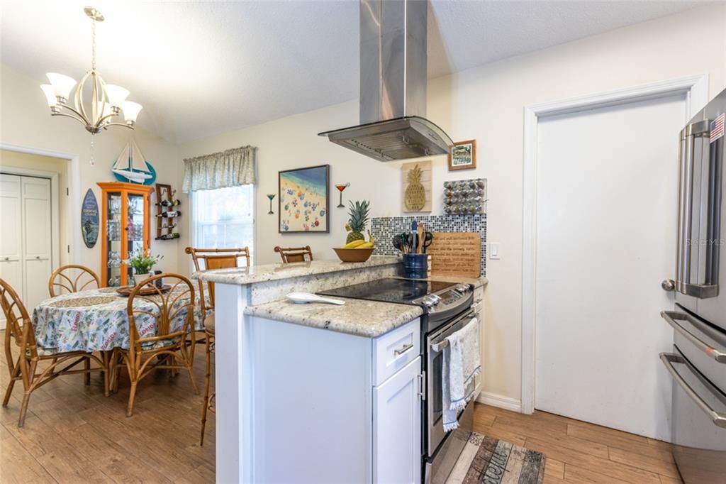 En Venta: $389,000 (3 camas, 2 baños, 1405 Pies cuadrados)