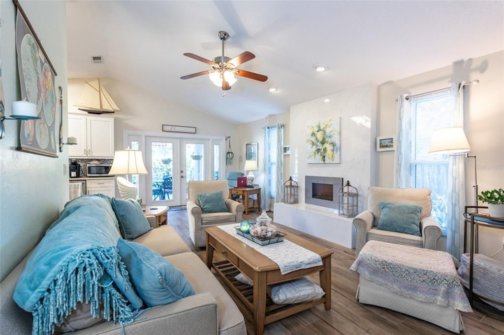 En Venta: $389,000 (3 camas, 2 baños, 1405 Pies cuadrados)