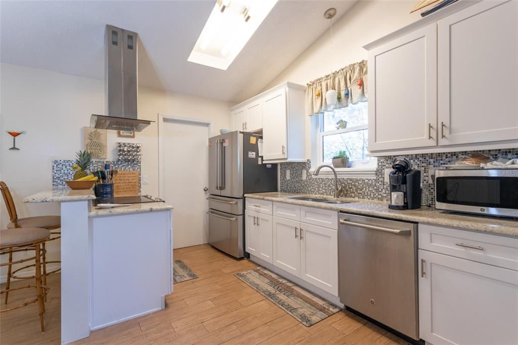 En Venta: $389,000 (3 camas, 2 baños, 1405 Pies cuadrados)