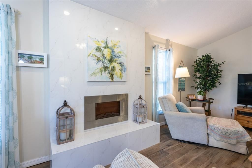 En Venta: $389,000 (3 camas, 2 baños, 1405 Pies cuadrados)