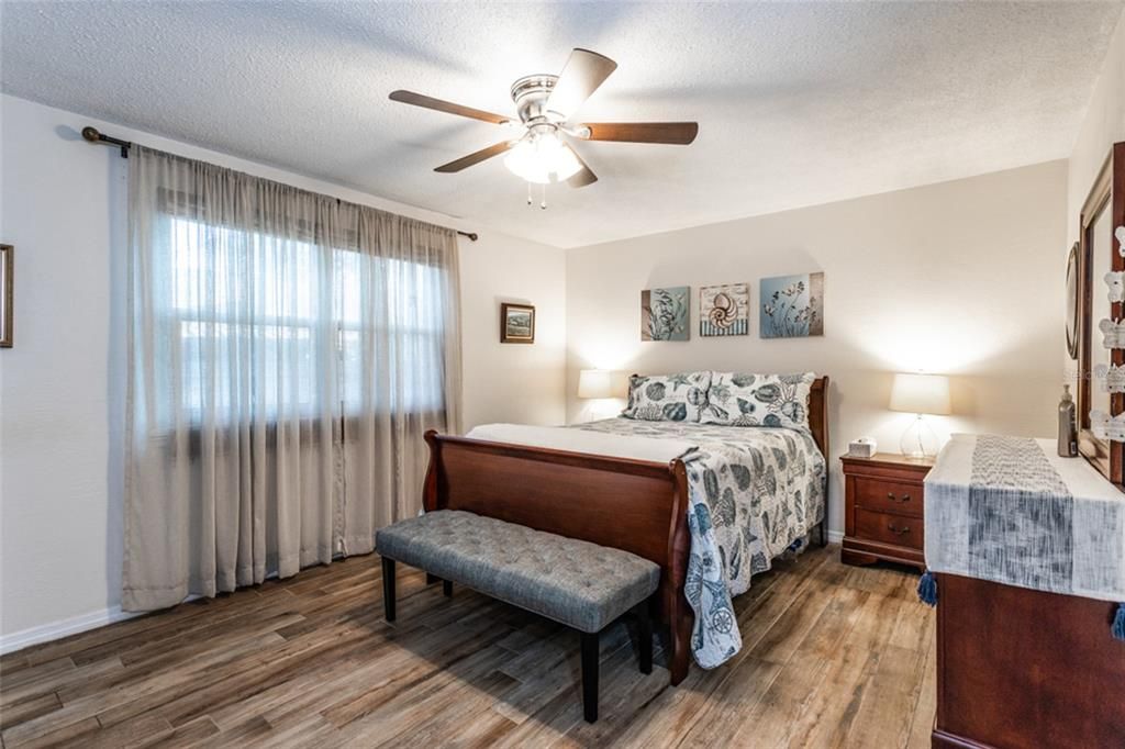 En Venta: $389,000 (3 camas, 2 baños, 1405 Pies cuadrados)