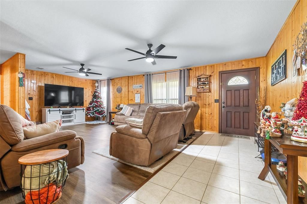 待售: $479,900 (3 贝兹, 2 浴室, 1664 平方英尺)