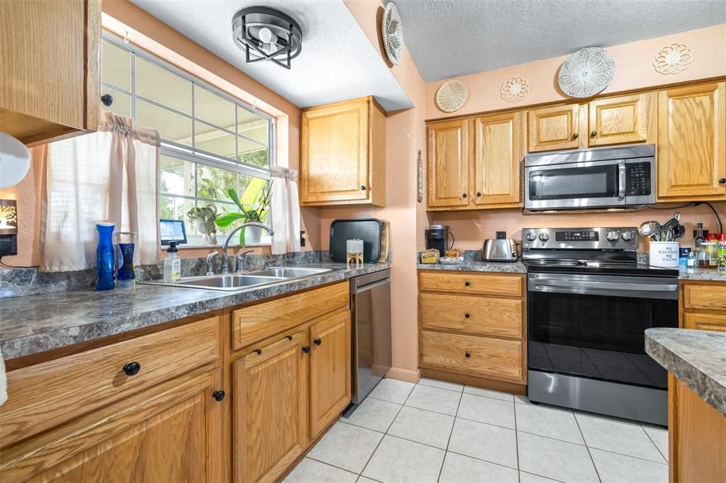 待售: $479,900 (3 贝兹, 2 浴室, 1664 平方英尺)