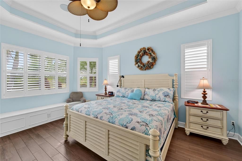 For Sale: $529,000 (3 beds, 3 baths, 2547 Square Feet)