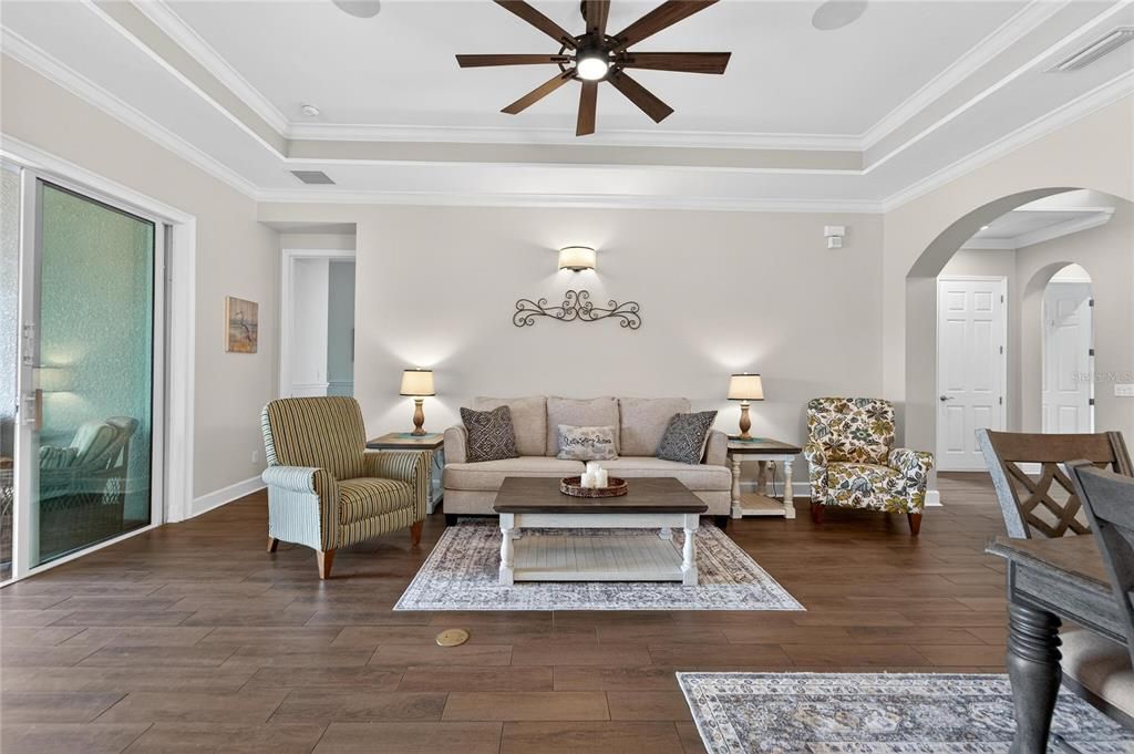 For Sale: $529,000 (3 beds, 3 baths, 2547 Square Feet)