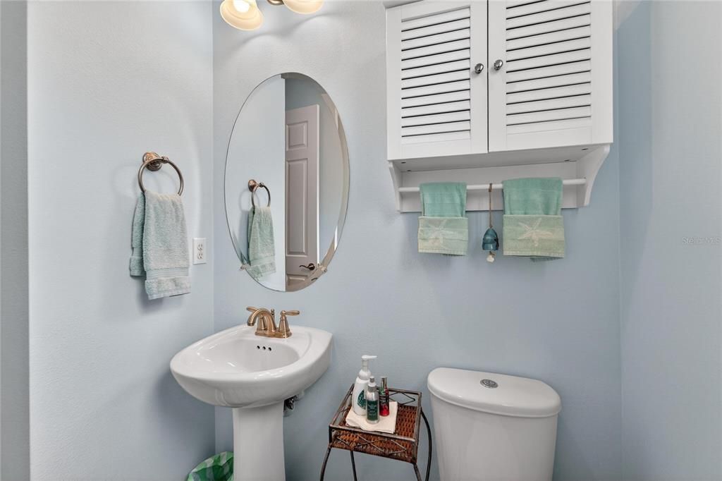 For Sale: $529,000 (3 beds, 3 baths, 2547 Square Feet)