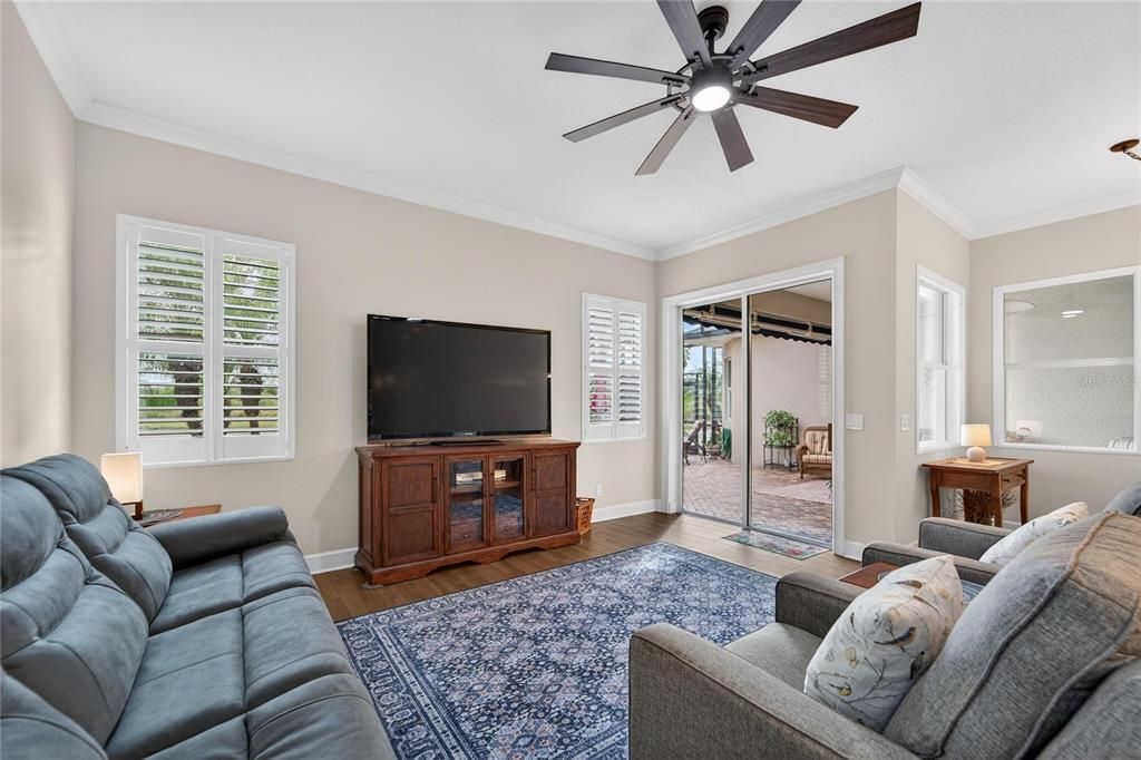 For Sale: $529,000 (3 beds, 3 baths, 2547 Square Feet)