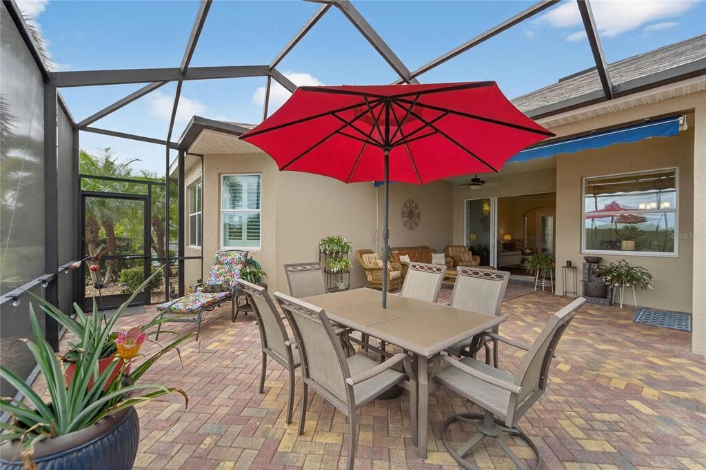 For Sale: $529,000 (3 beds, 3 baths, 2547 Square Feet)