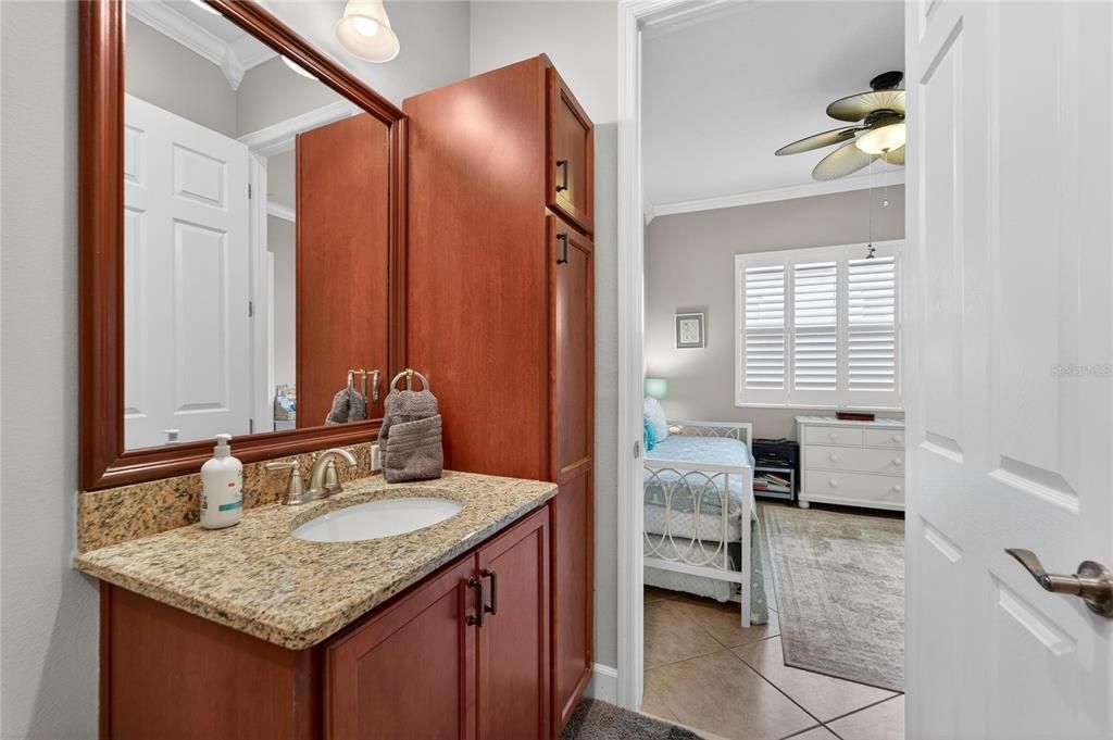 For Sale: $529,000 (3 beds, 3 baths, 2547 Square Feet)