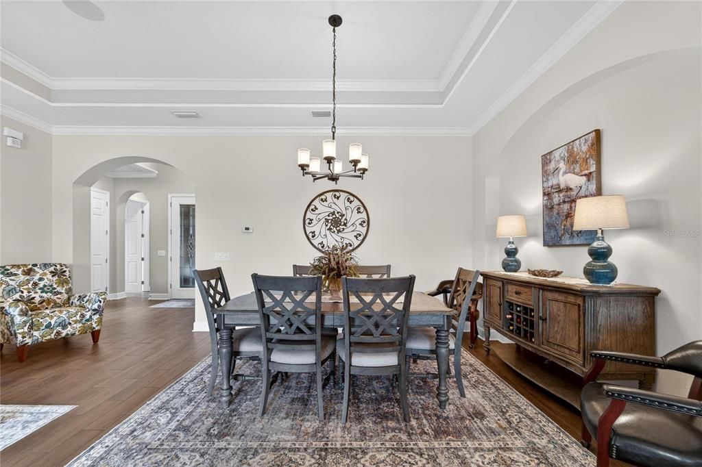 For Sale: $529,000 (3 beds, 3 baths, 2547 Square Feet)