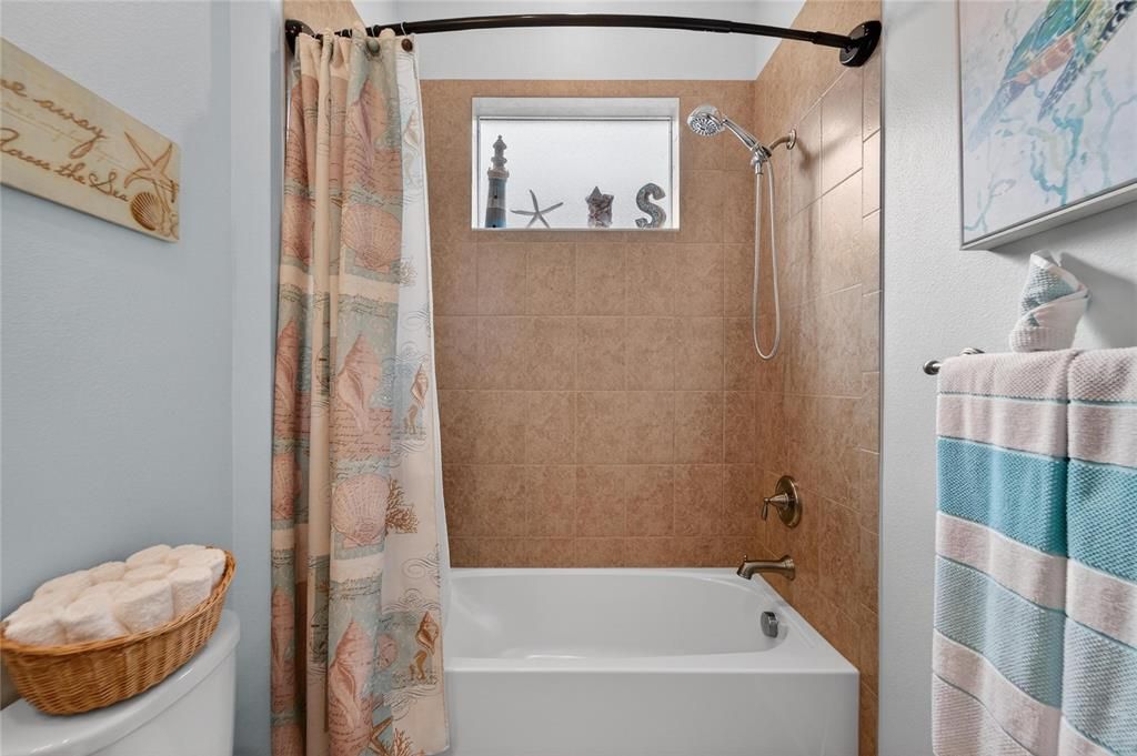 For Sale: $529,000 (3 beds, 3 baths, 2547 Square Feet)