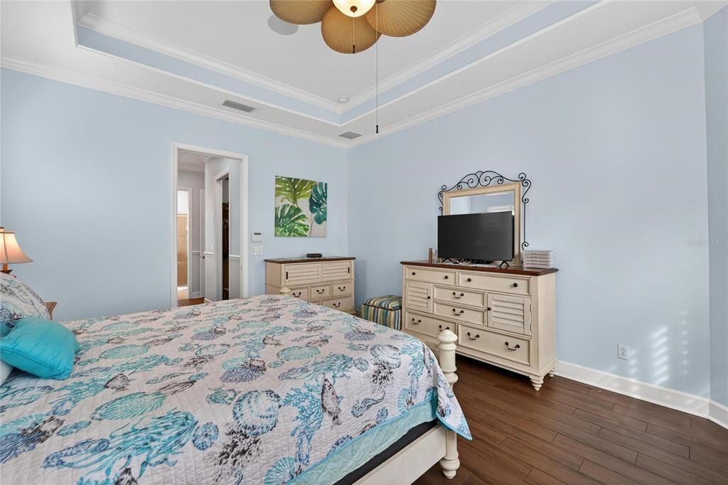 For Sale: $529,000 (3 beds, 3 baths, 2547 Square Feet)