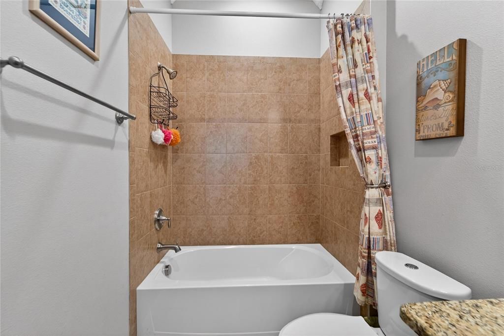 For Sale: $529,000 (3 beds, 3 baths, 2547 Square Feet)