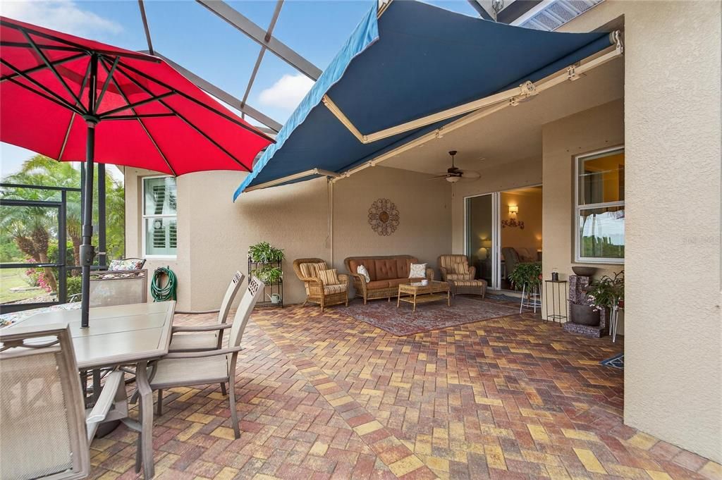 For Sale: $529,000 (3 beds, 3 baths, 2547 Square Feet)