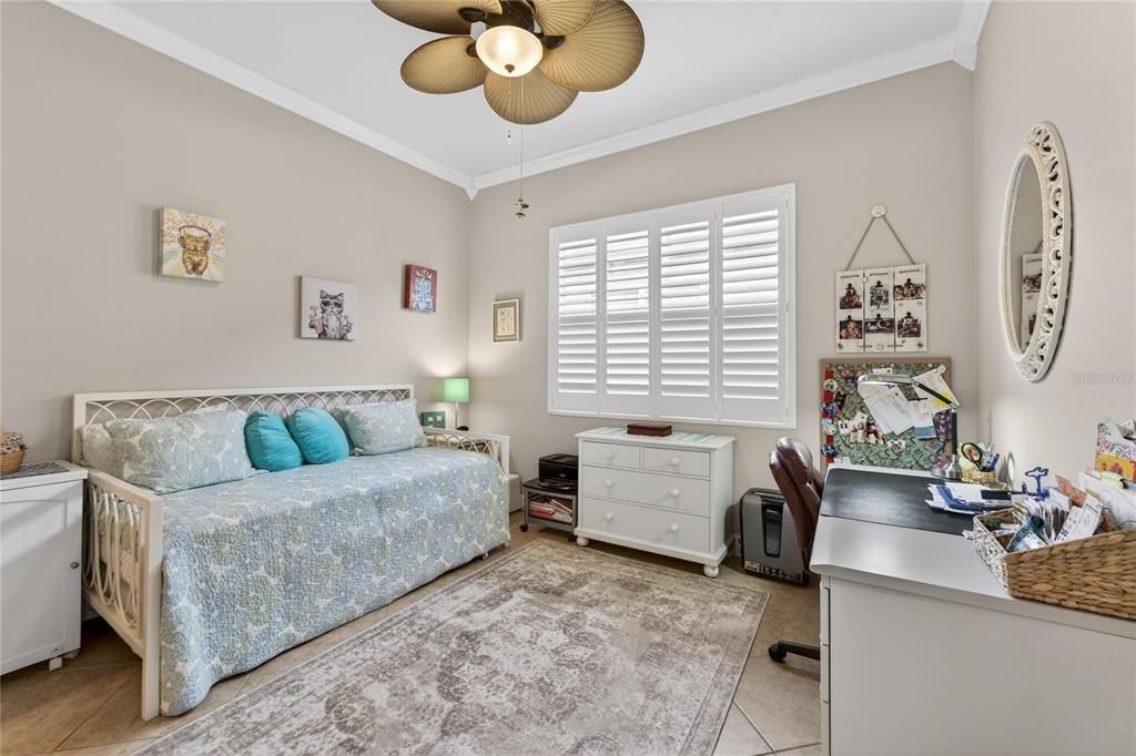 For Sale: $529,000 (3 beds, 3 baths, 2547 Square Feet)