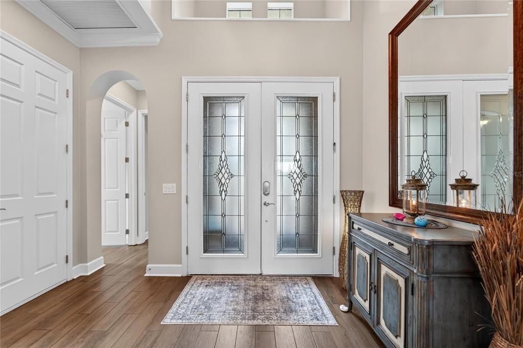 For Sale: $529,000 (3 beds, 3 baths, 2547 Square Feet)