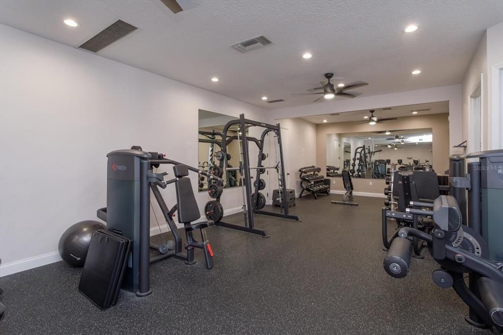 En Venta: $1,200,000 (5 camas, 4 baños, 3385 Pies cuadrados)