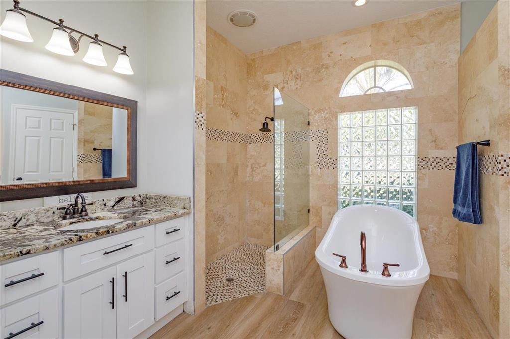 En Venta: $1,200,000 (5 camas, 4 baños, 3385 Pies cuadrados)