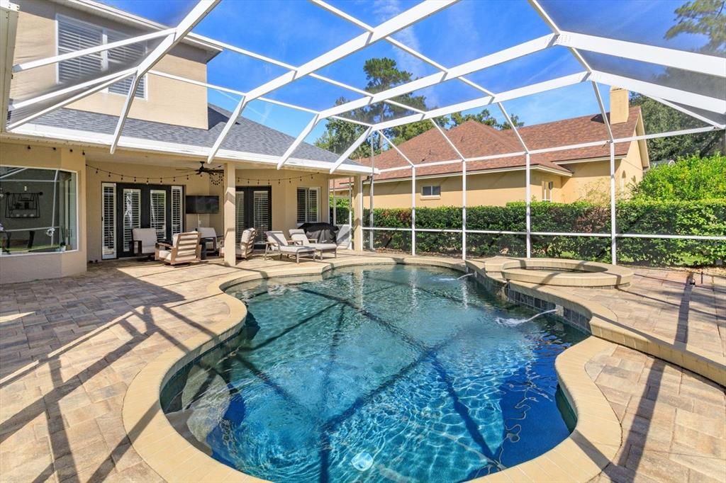 En Venta: $1,200,000 (5 camas, 4 baños, 3385 Pies cuadrados)