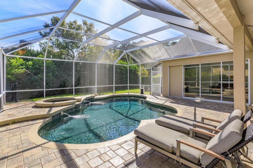 En Venta: $1,200,000 (5 camas, 4 baños, 3385 Pies cuadrados)