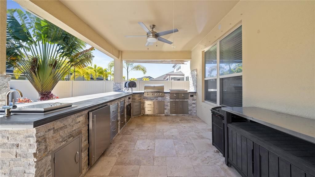 For Sale: $789,900 (5 beds, 4 baths, 3765 Square Feet)