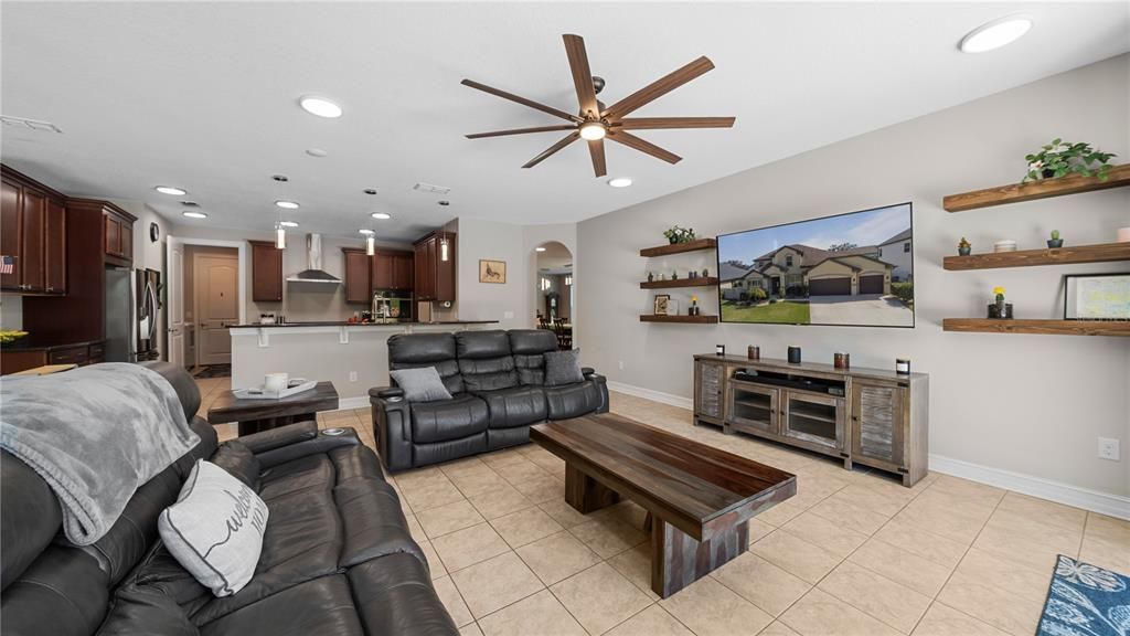 For Sale: $789,900 (5 beds, 4 baths, 3765 Square Feet)