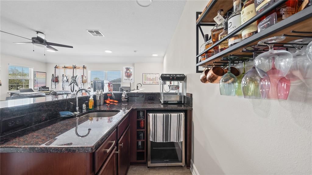 For Sale: $789,900 (5 beds, 4 baths, 3765 Square Feet)