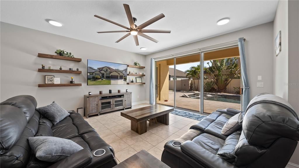 For Sale: $789,900 (5 beds, 4 baths, 3765 Square Feet)