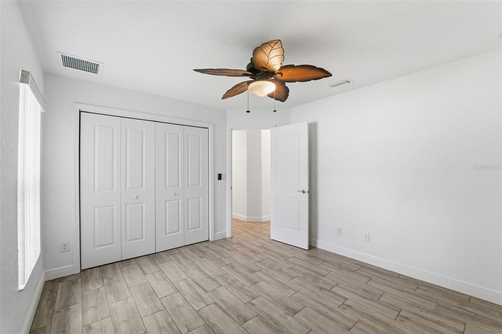 На продажу: $440,000 (3 спален, 2 ванн, 1967 Квадратных фут)