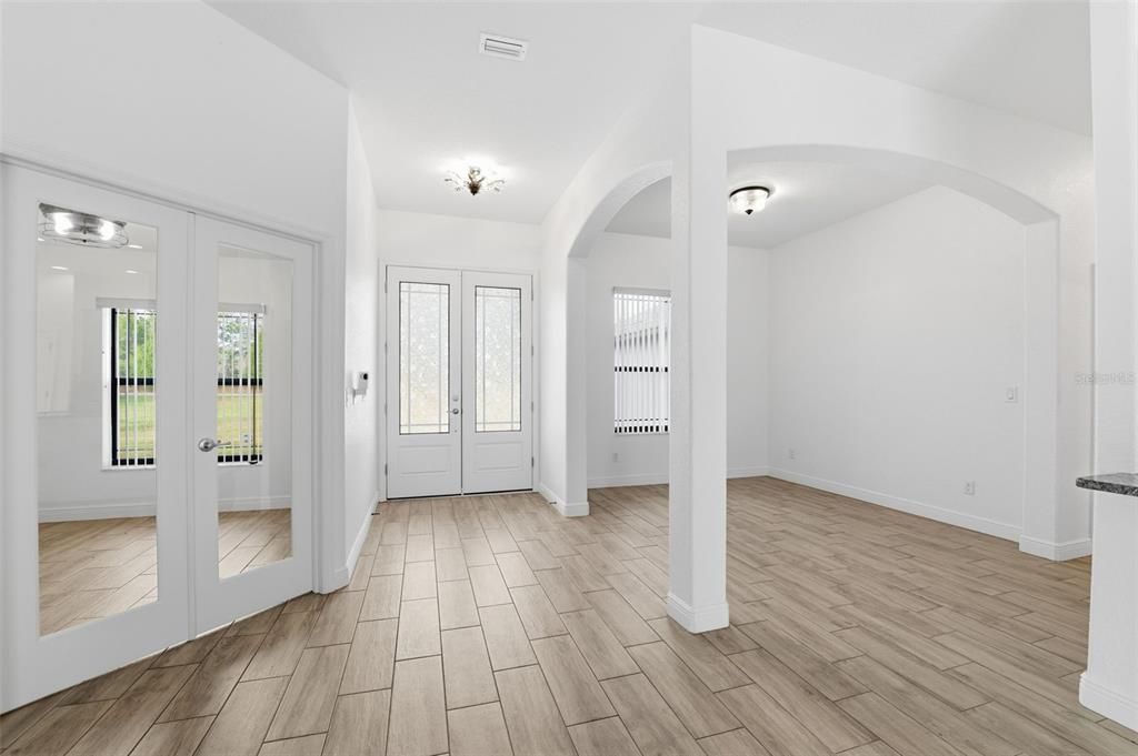 На продажу: $440,000 (3 спален, 2 ванн, 1967 Квадратных фут)