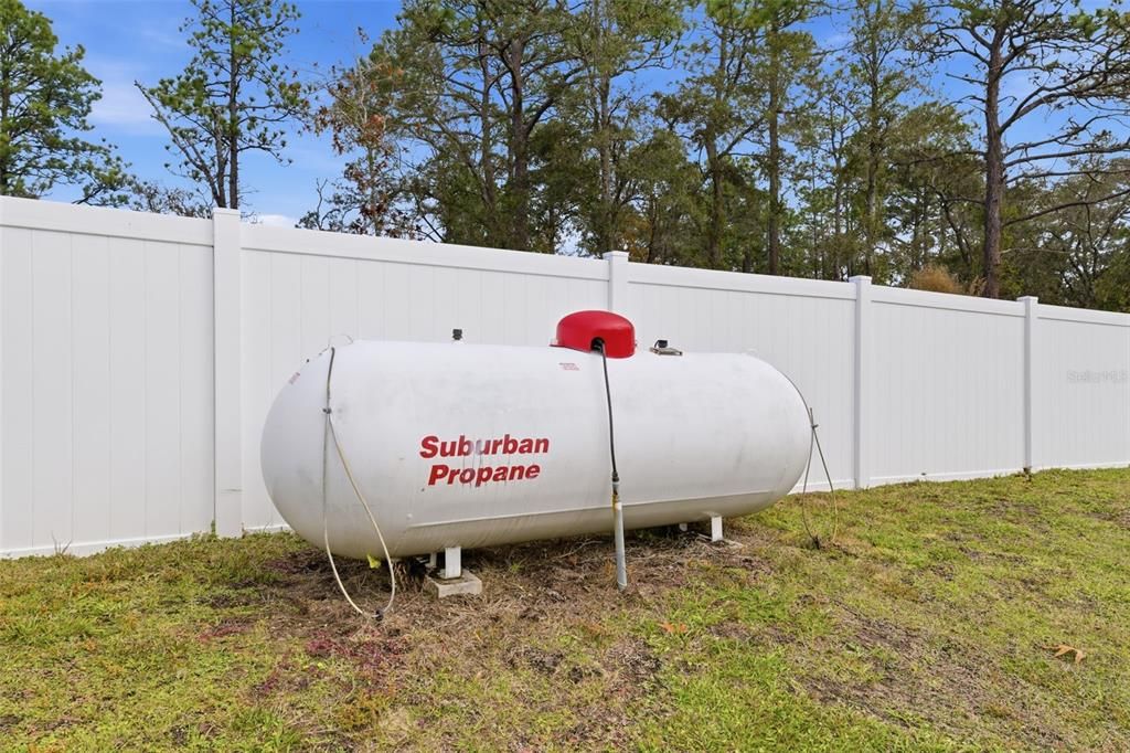 На продажу: $440,000 (3 спален, 2 ванн, 1967 Квадратных фут)