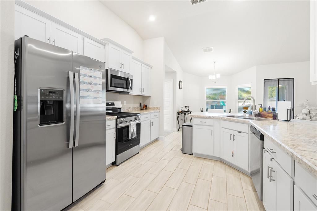 For Sale: $375,000 (4 beds, 2 baths, 2350 Square Feet)