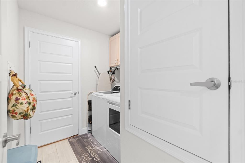 For Sale: $375,000 (4 beds, 2 baths, 2350 Square Feet)