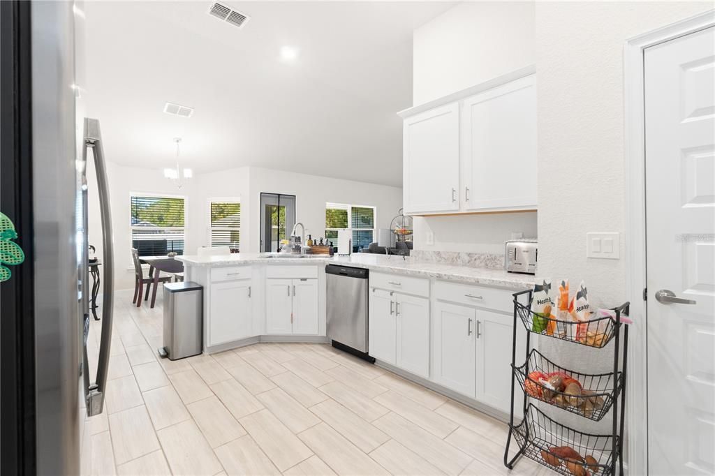 For Sale: $375,000 (4 beds, 2 baths, 2350 Square Feet)