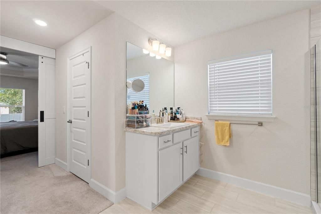 For Sale: $375,000 (4 beds, 2 baths, 2350 Square Feet)