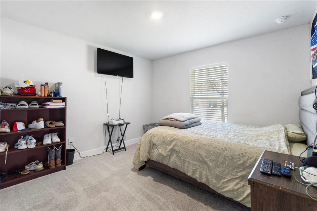 For Sale: $375,000 (4 beds, 2 baths, 2350 Square Feet)