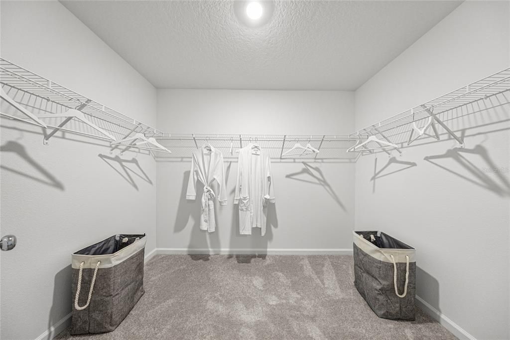 For Sale: $349,990 (4 beds, 3 baths, 2202 Square Feet)