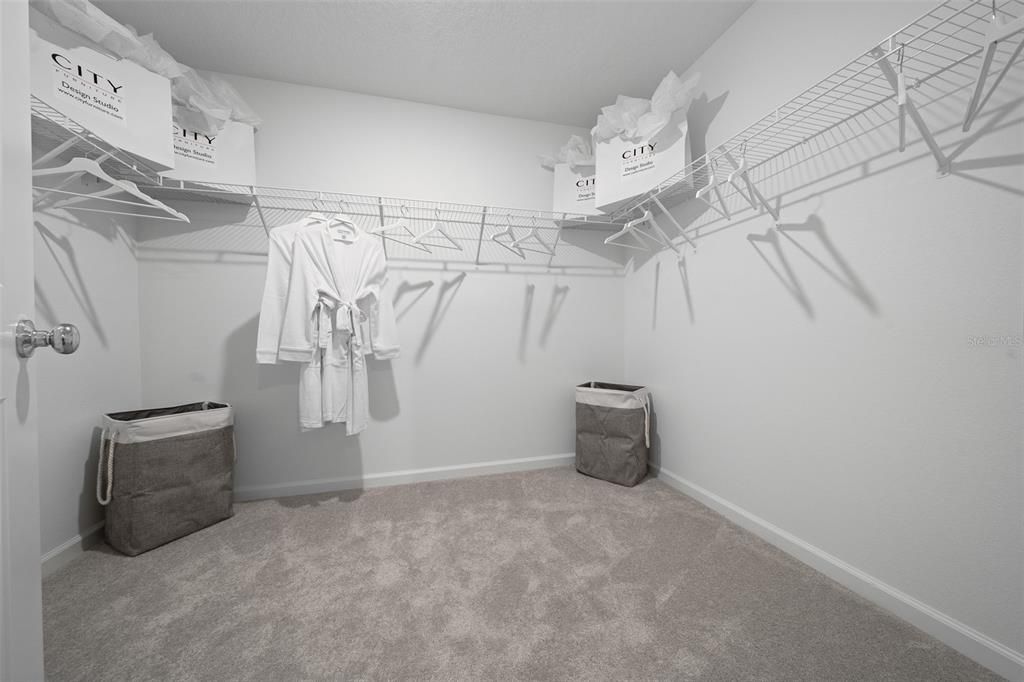 For Sale: $349,990 (4 beds, 3 baths, 2202 Square Feet)