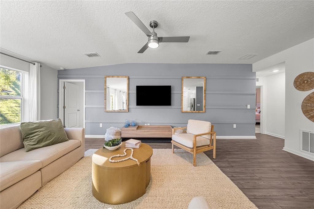 For Sale: $349,990 (4 beds, 3 baths, 2202 Square Feet)