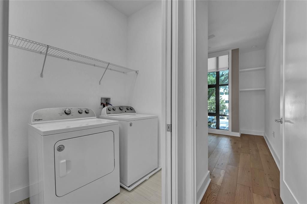 En Renta: $4,700 (3 camas, 3 baños, 2193 Pies cuadrados)