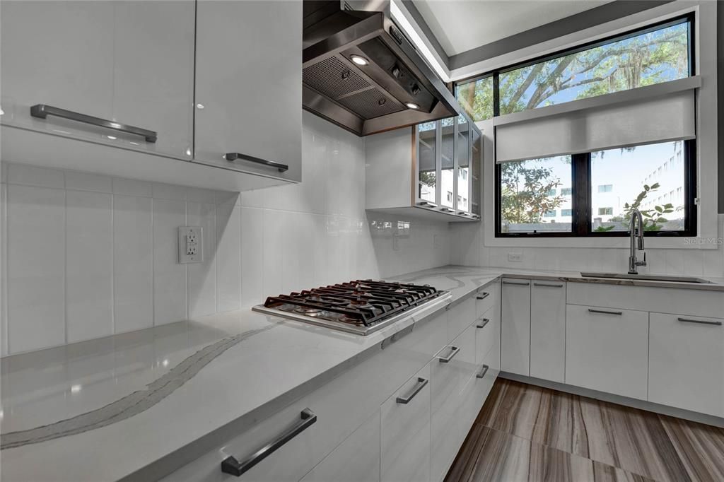 En Renta: $4,700 (3 camas, 3 baños, 2193 Pies cuadrados)