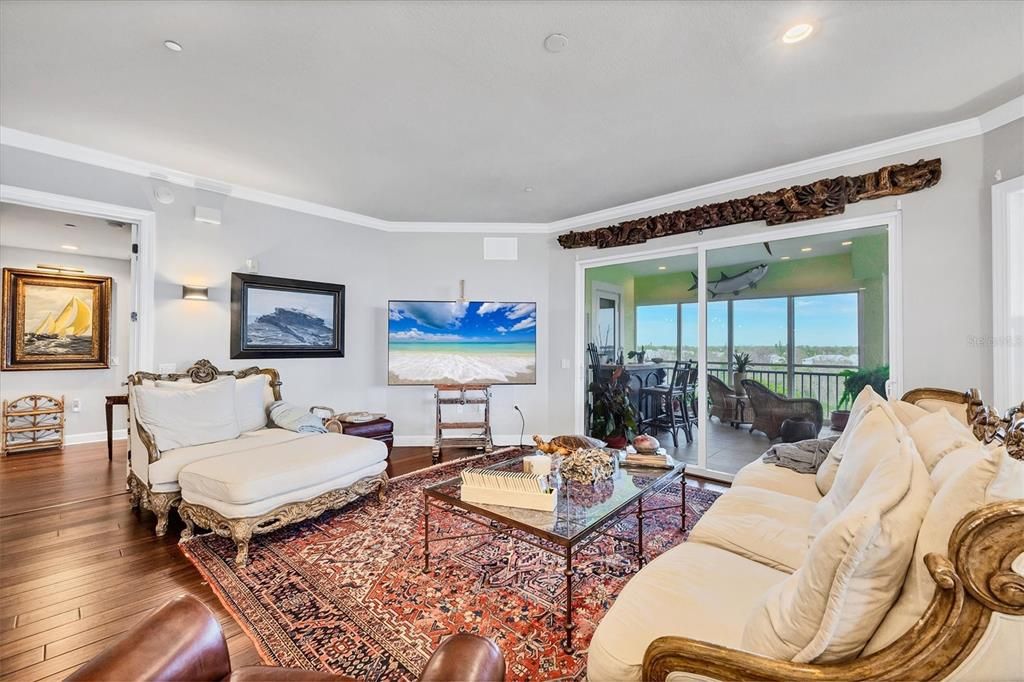 En Venta: $629,000 (4 camas, 3 baños, 2856 Pies cuadrados)