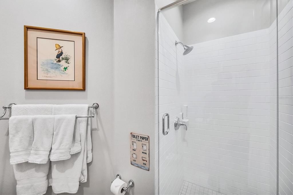 En Venta: $629,000 (4 camas, 3 baños, 2856 Pies cuadrados)