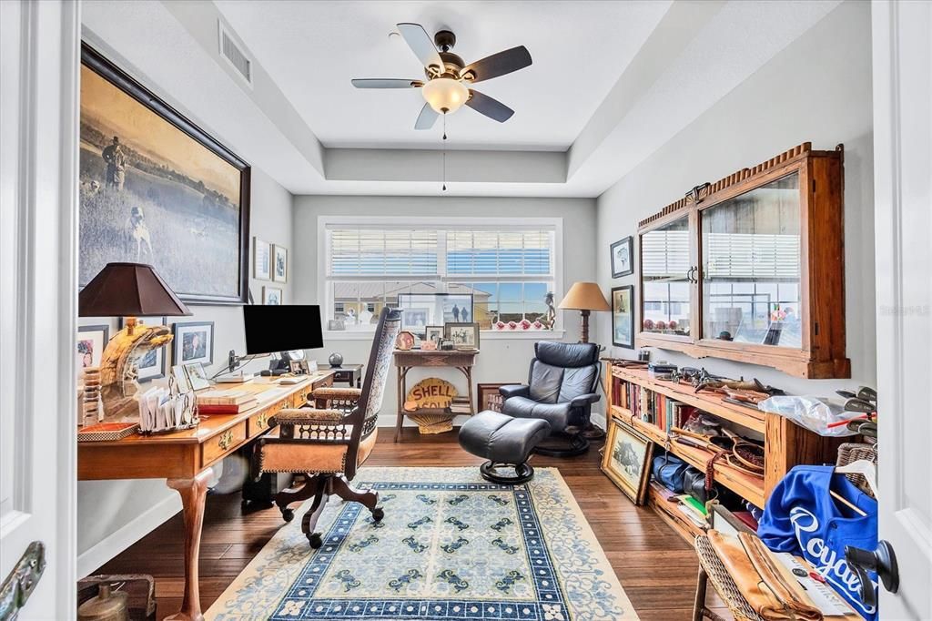 En Venta: $629,000 (4 camas, 3 baños, 2856 Pies cuadrados)