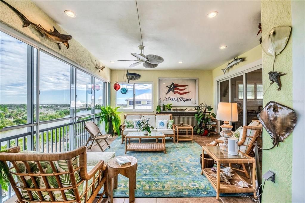 En Venta: $629,000 (4 camas, 3 baños, 2856 Pies cuadrados)