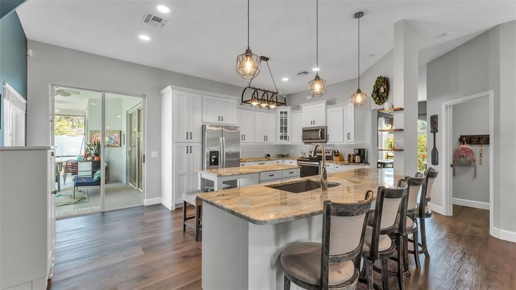 На продажу: $545,000 (5 спален, 2 ванн, 2469 Квадратных фут)