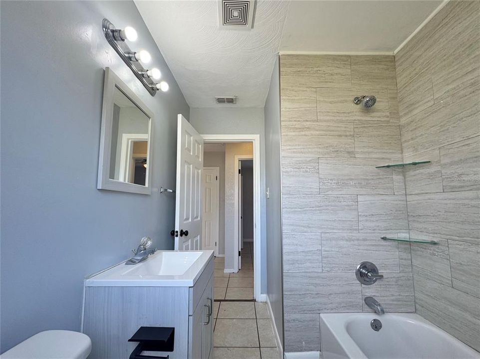 На продажу: $215,000 (3 спален, 2 ванн, 1288 Квадратных фут)